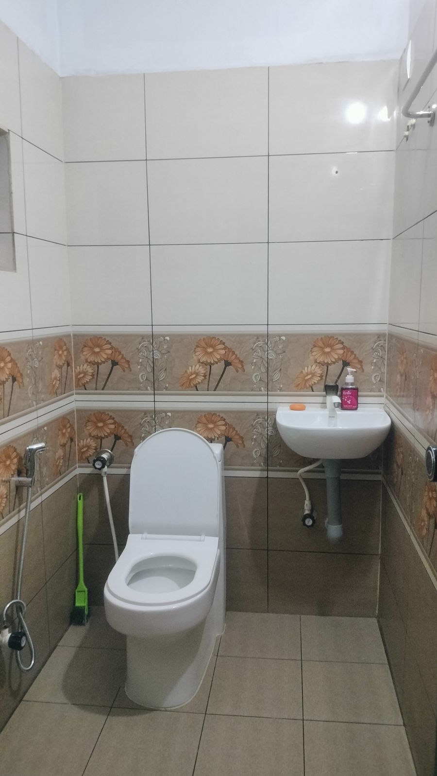 Private Room w Attached Bath near Temple in Perinthalmanna, Malappuram, KERALA