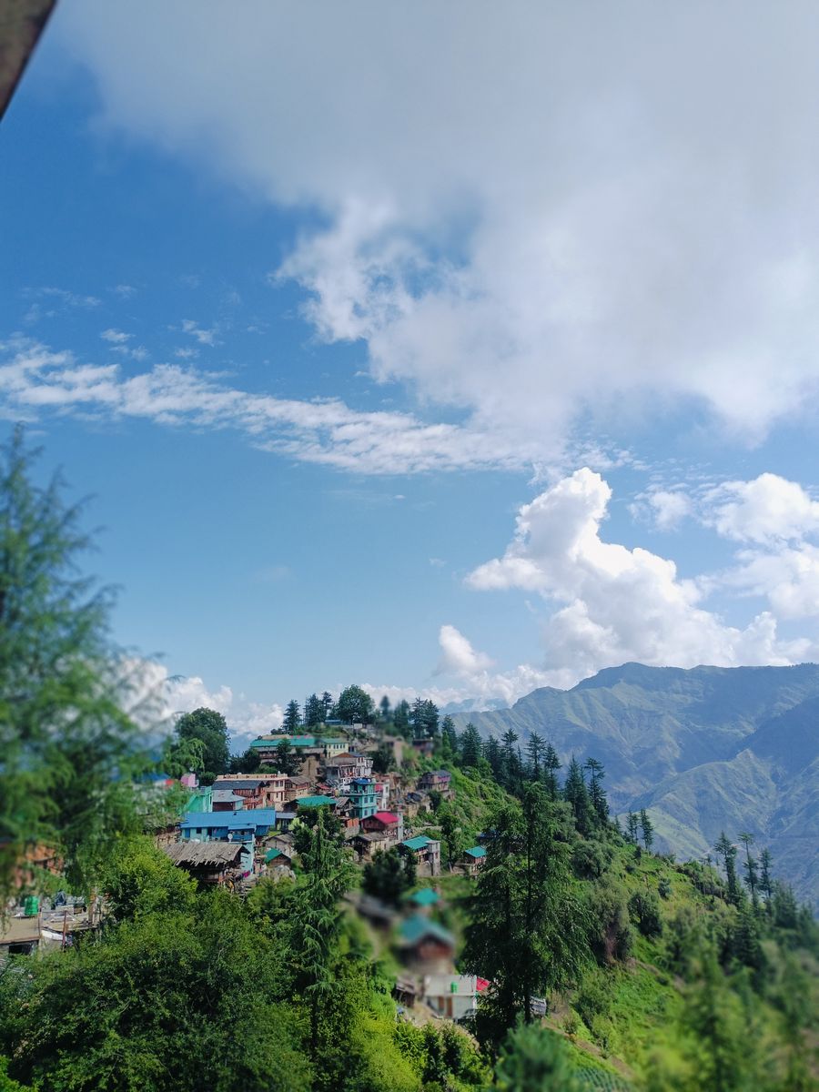 Double Bedroom in  Chakrata Koti Kanasar in Dehradun, Uttarakhand