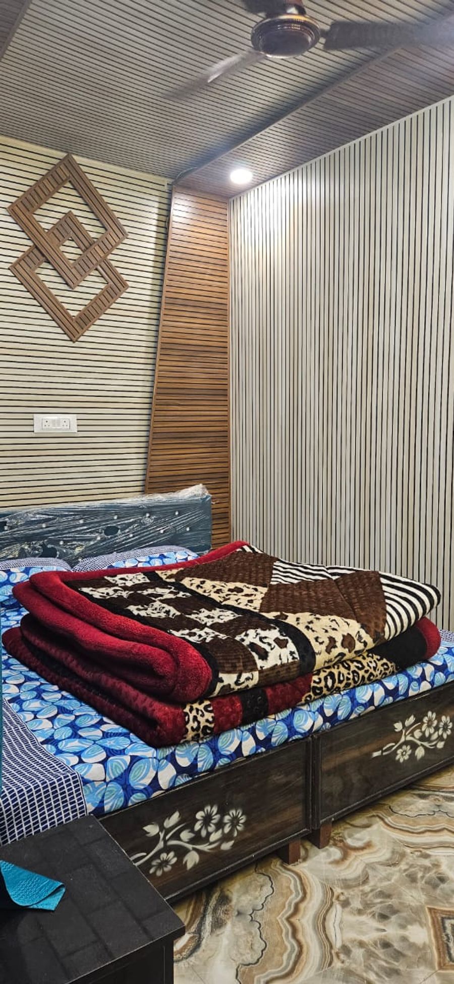 Shri hariom tatsat homestay and restaurant in chandrapuri, uttarakhand