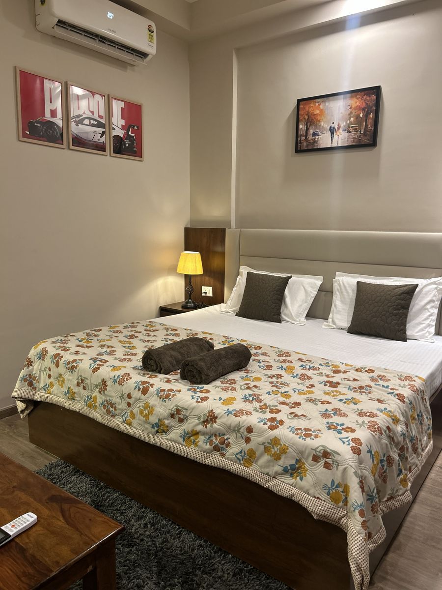 luxury bedroom in noidaLuxury double bedroom setup with warm lights in noida