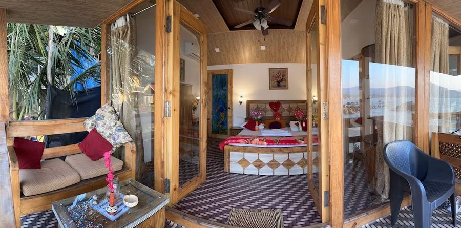 Sea View Cottage With AC in Palolem, Goa