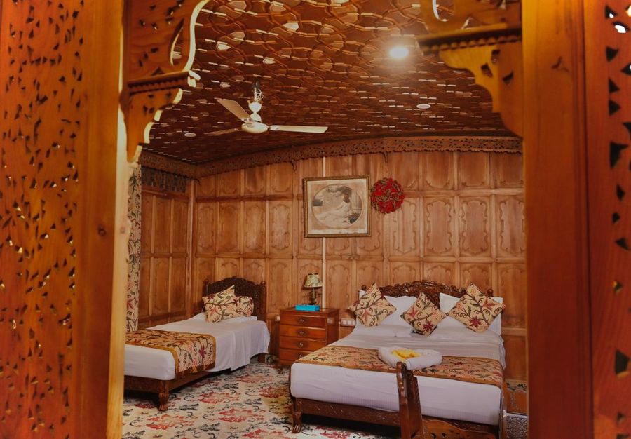Shahnama luxury houseboat in Srinagar Jammu and Kashmir, Jammu and Kashmir