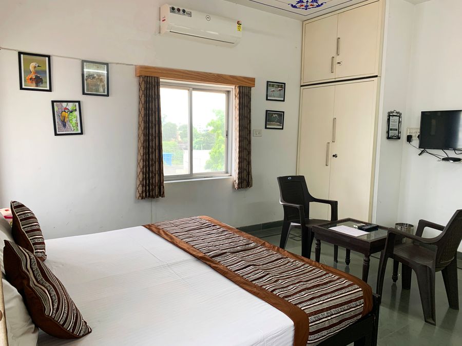 Gadh Ganesh Homestay - Double Bed Room in Udaipur, India