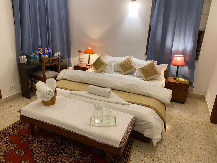 Luxury 3 BHK Penthouse in New Delhi, delhi