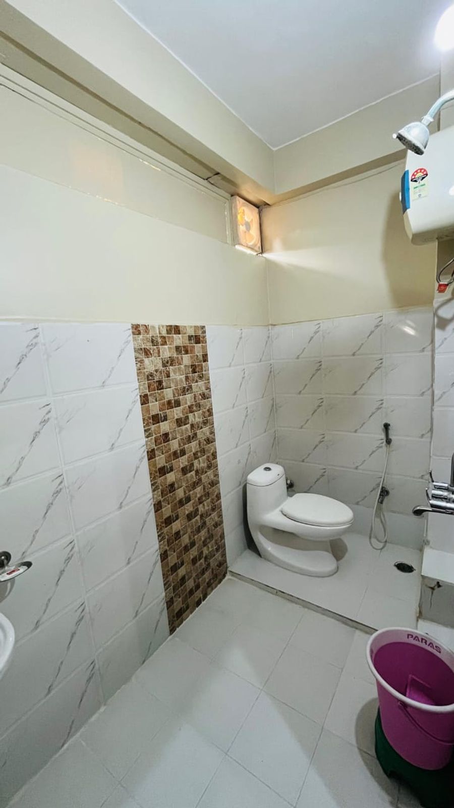 JMD Hotel in Allahabad, Uttar Pradesh