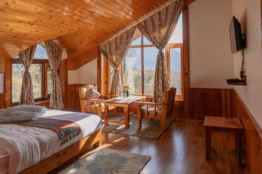 Manzar Manali | Luxury Boutique Pahadi Cottage in Haripur, Manali, Himachal Pradesh
