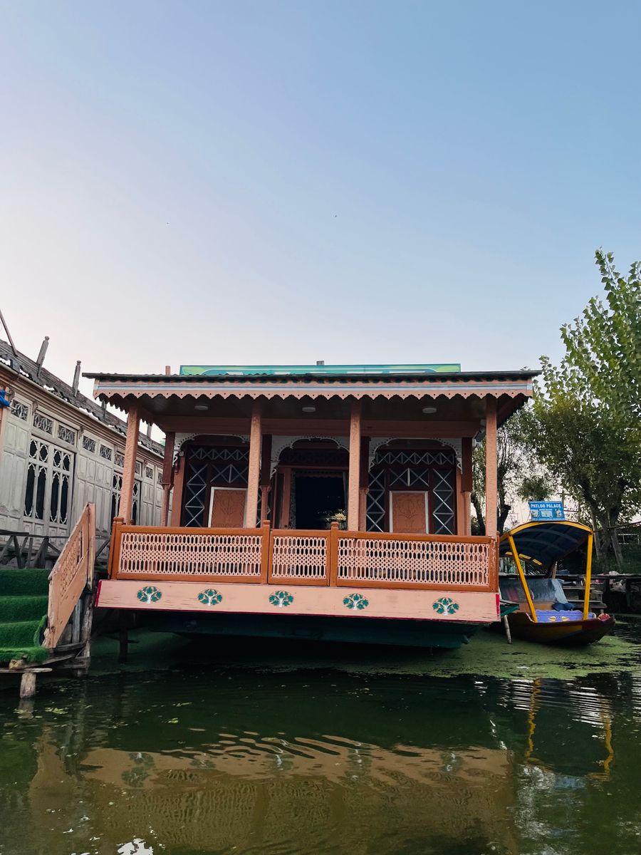 Houseboat Ajazz |Houseboat Stay in Srinagar in Srinagar, Jammu and Kashmir