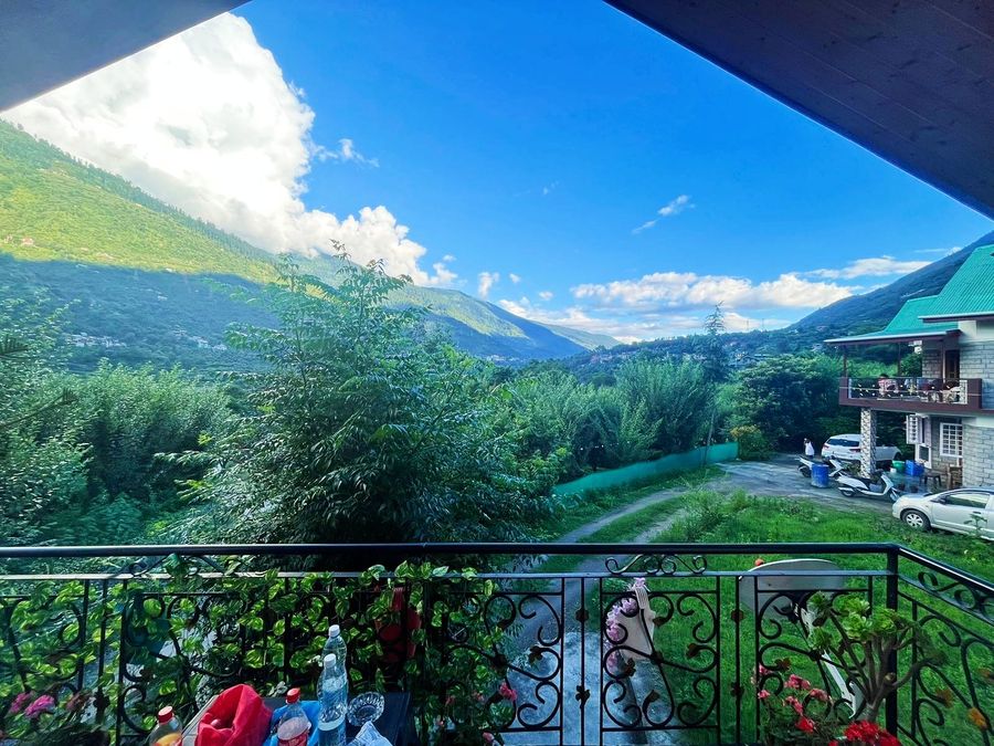 Aatithya Cottage in Manali, Himachal Pradesh