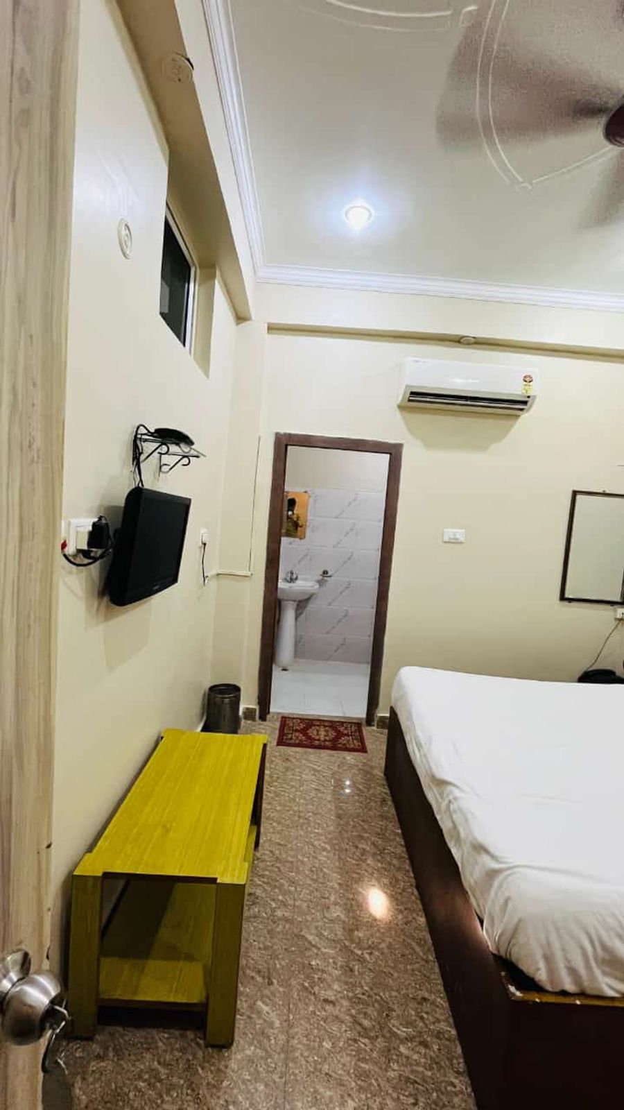 JMD Hotel in Allahabad, Uttar Pradesh