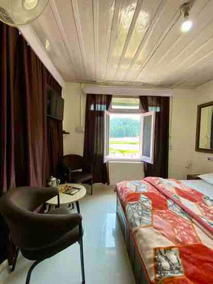 Hotel parul and restaurant in chamba, Himachal Pradesh
