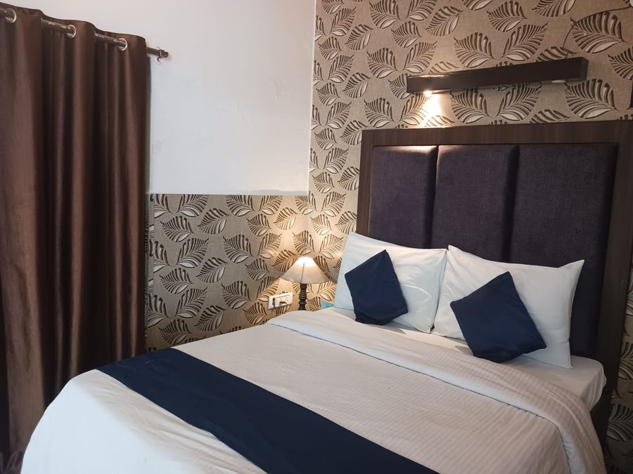Cozy bed with pillows ceyone classic fall resort