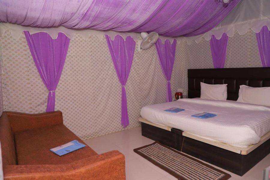 HOA resort with Infiniry Swimming Pool, Shivpuri in Shivpuri, Uttarakhand