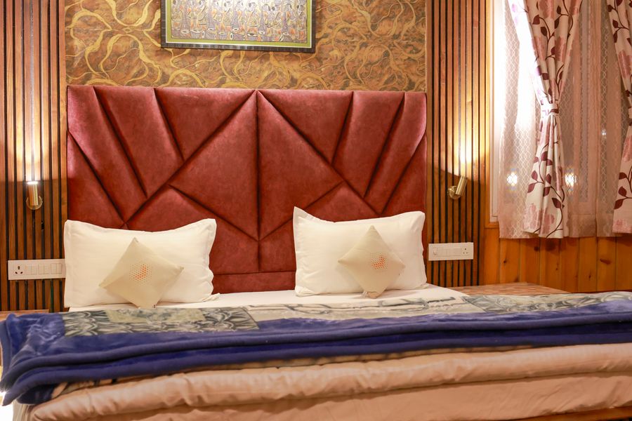 Qcent Club Super Deluxe Wood Cottages in Mukteshwar, Uttarakhand