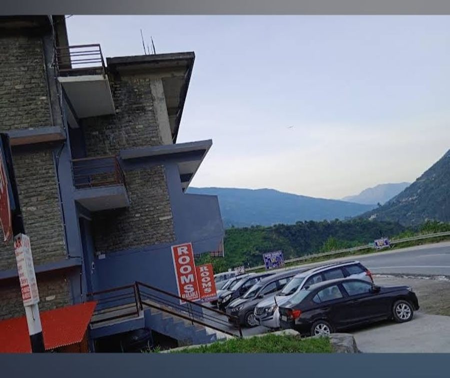 Manali Cb stays in Bandrol, Manali, Himachal Pradesh