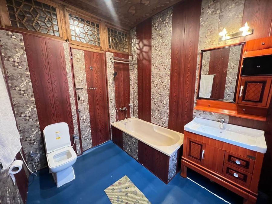 Shahnama luxury houseboat in Srinagar Jammu and Kashmir, Jammu and Kashmir