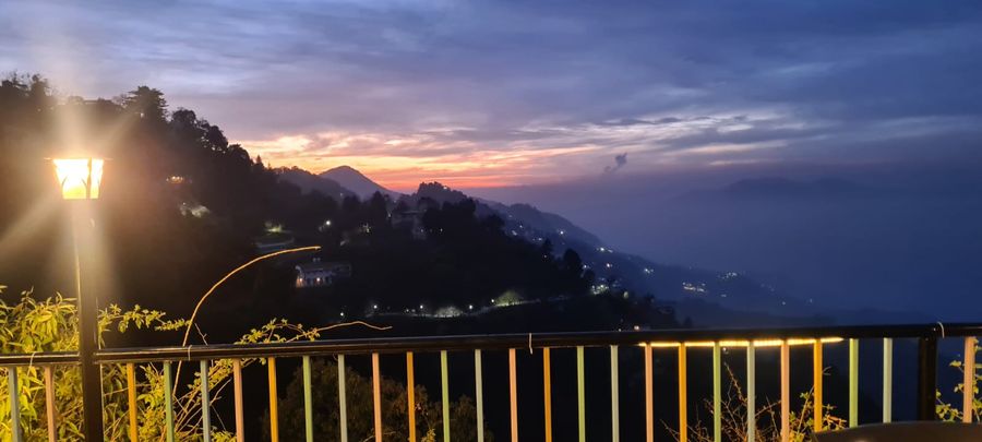 Sunset twilight balcony view pushp homestay mussoorie