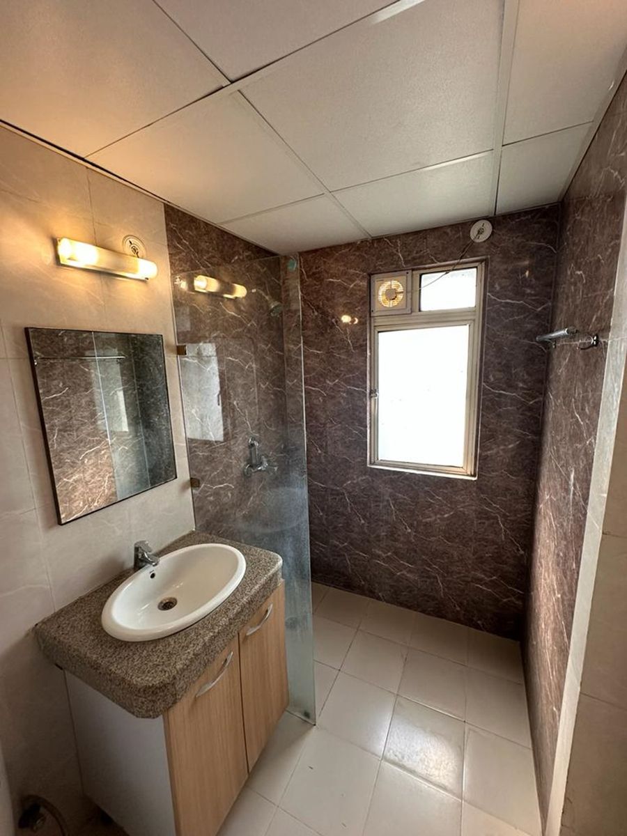 Single Studio Apartment in Noida by Pearl Castle in Noida, Uttar Pradesh