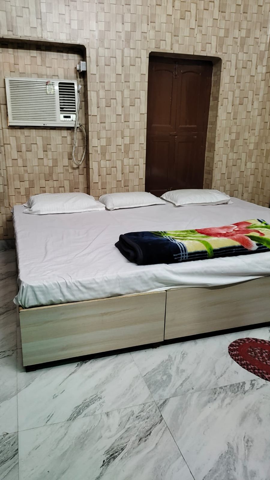 Krishna home stay in varanasi, uttar pradesh
