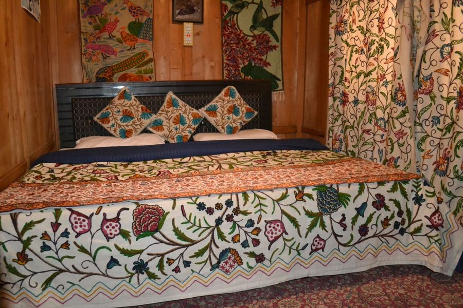 Bombay hertiage group of house boat in SRINAGAR, JAMMU AND KASHMIR
