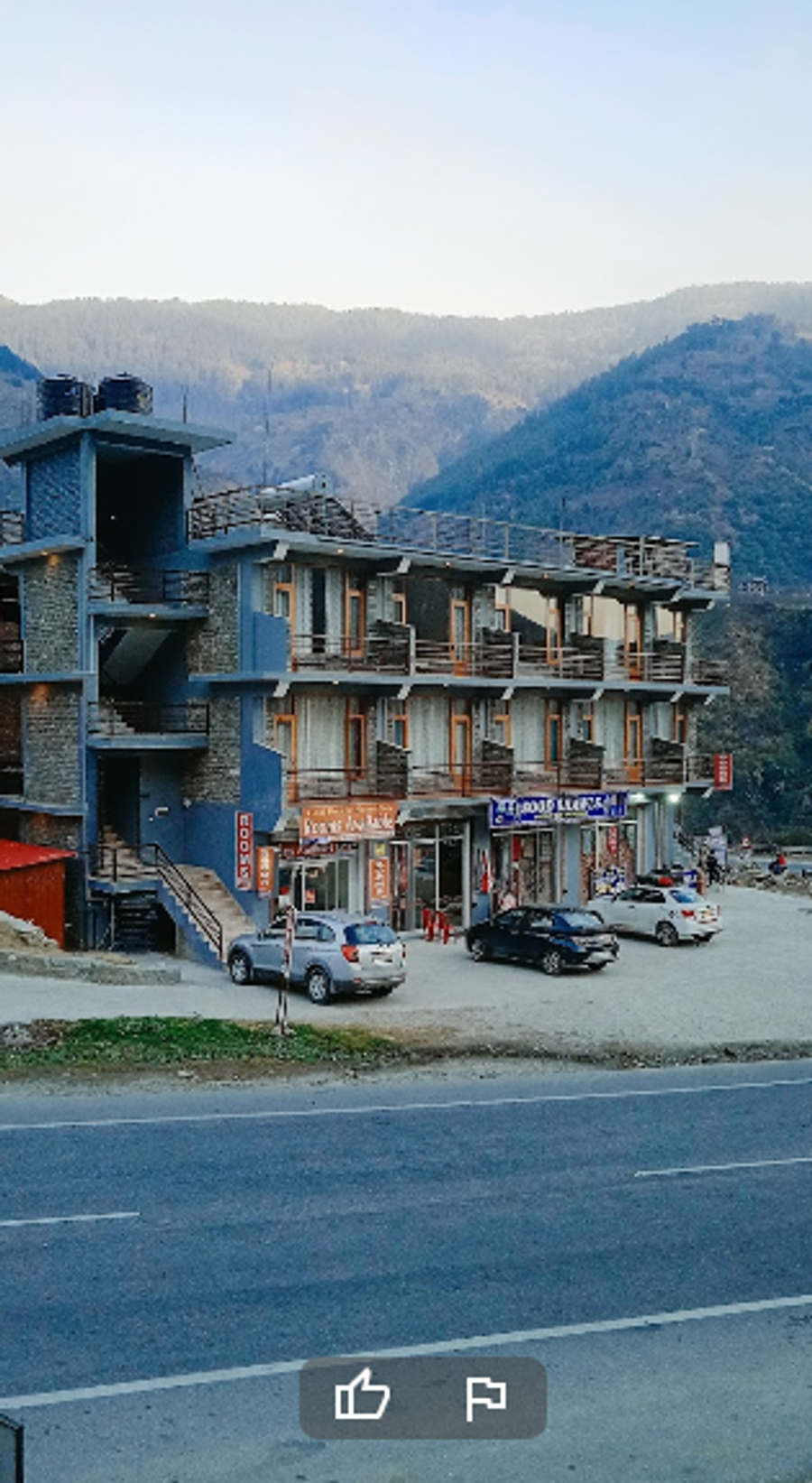 Manali Cb stays in Bandrol, Manali, Himachal Pradesh