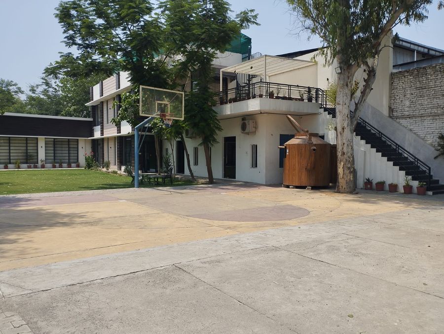 Villa 2 room with big garden n sports in karnal, Haryana