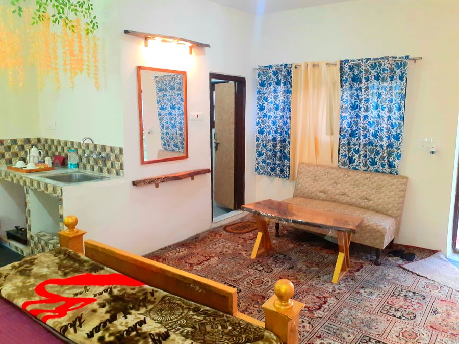 White Willow Retreat Srinagar Kashmir in Srinagar Kashmir, Jammu and Kashmir