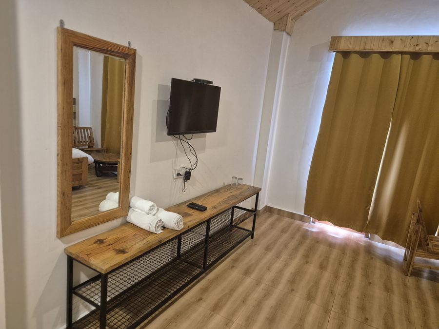 Rustic Retreat in Manali, Himachal Pradesh