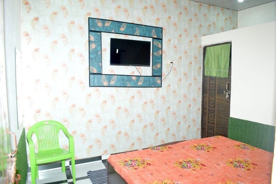 Radhey krishna home stay in mathura, uttar Pradesh