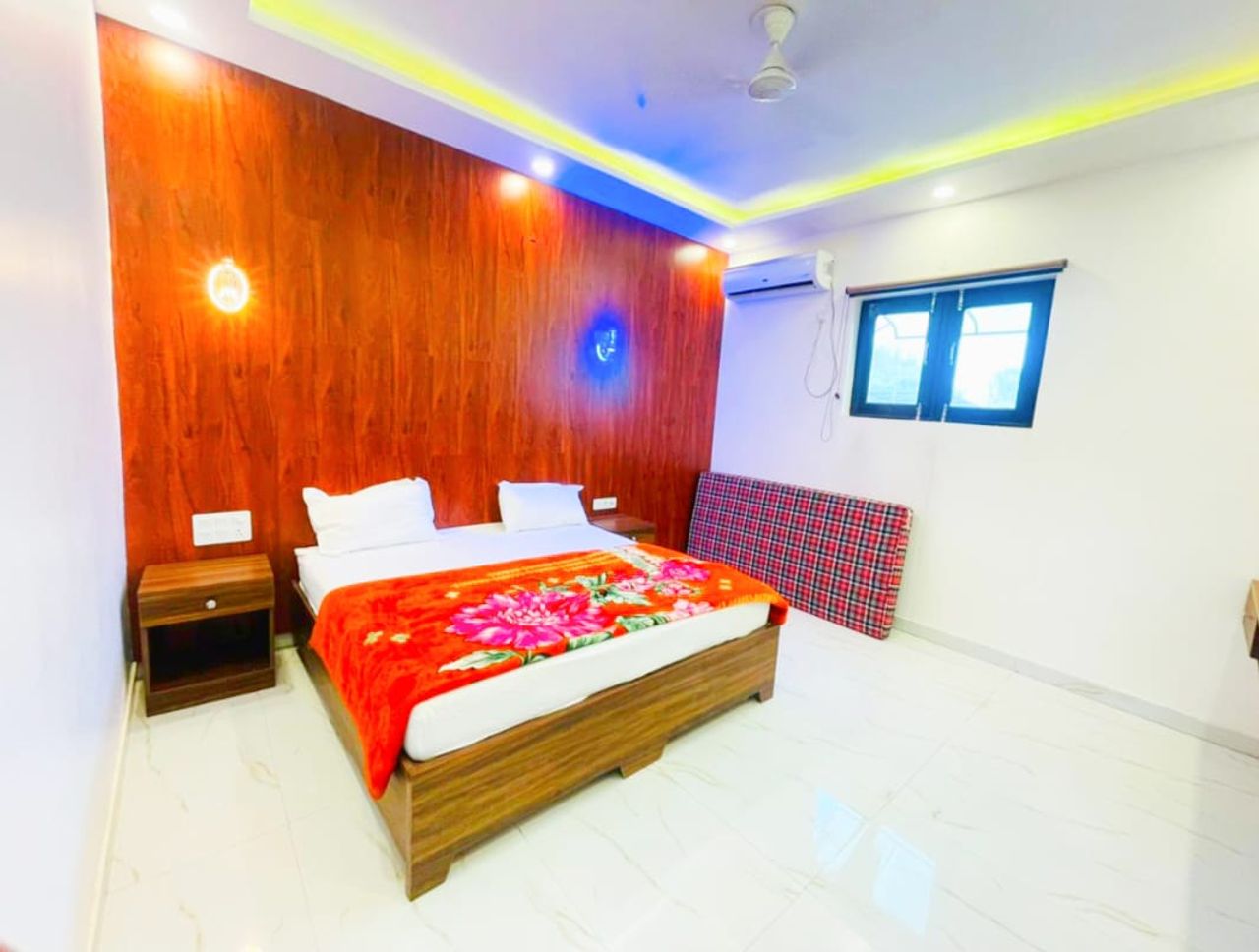 Manju Luxury Farmhouse in Gurugram, Haryana