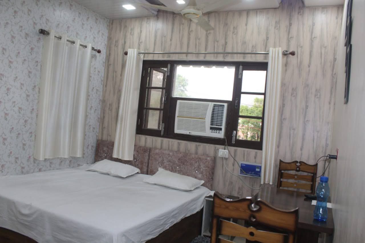 Rajawat homestay in Dehradun, Uttarakhand