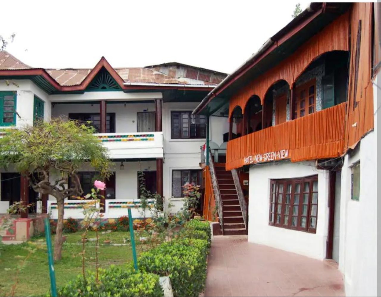 Hotel New Green View in Srinagar, Jammu and kashmir
