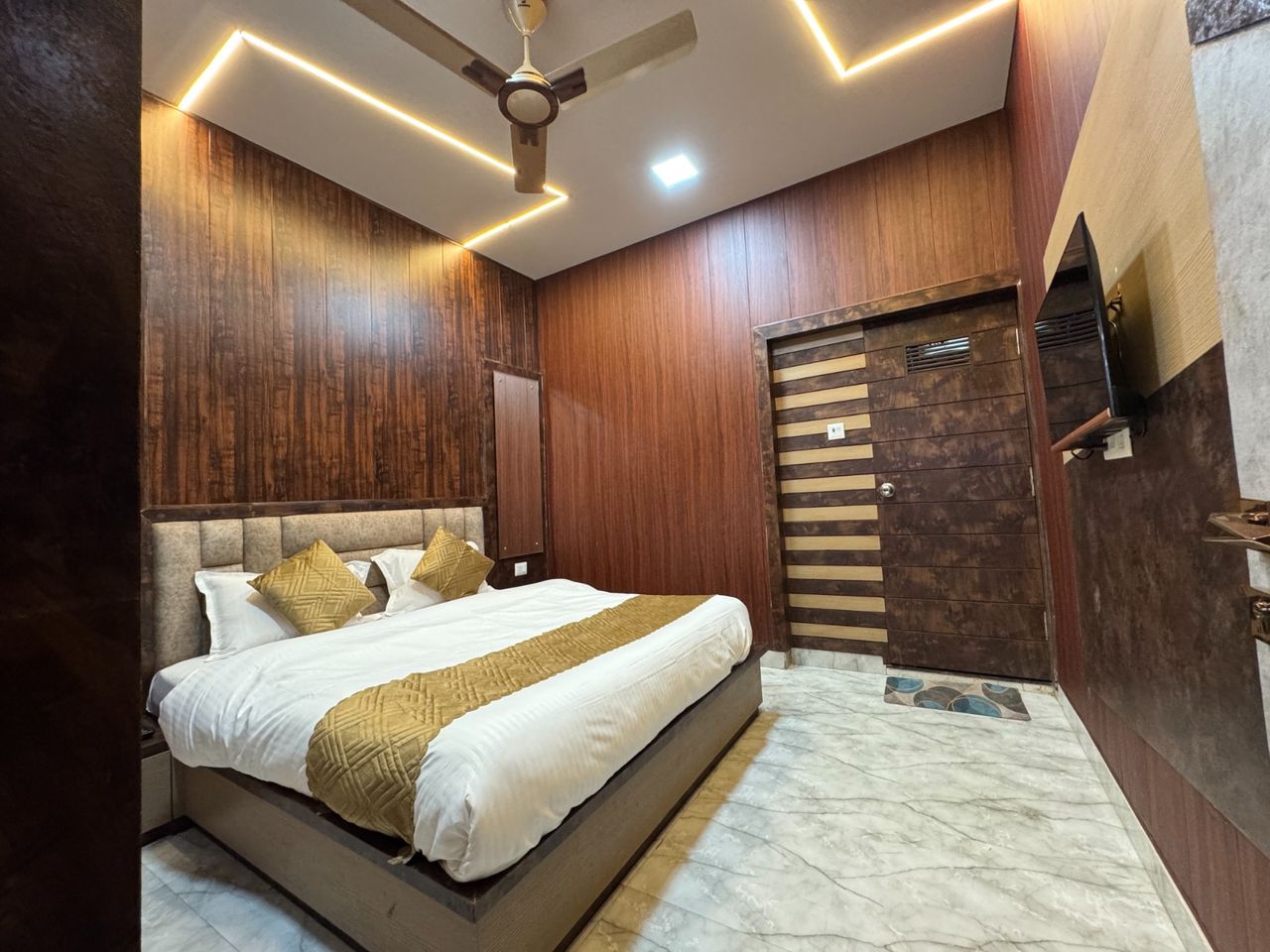GURUVAYUR DHAM in Mathura, Uttar pradesh