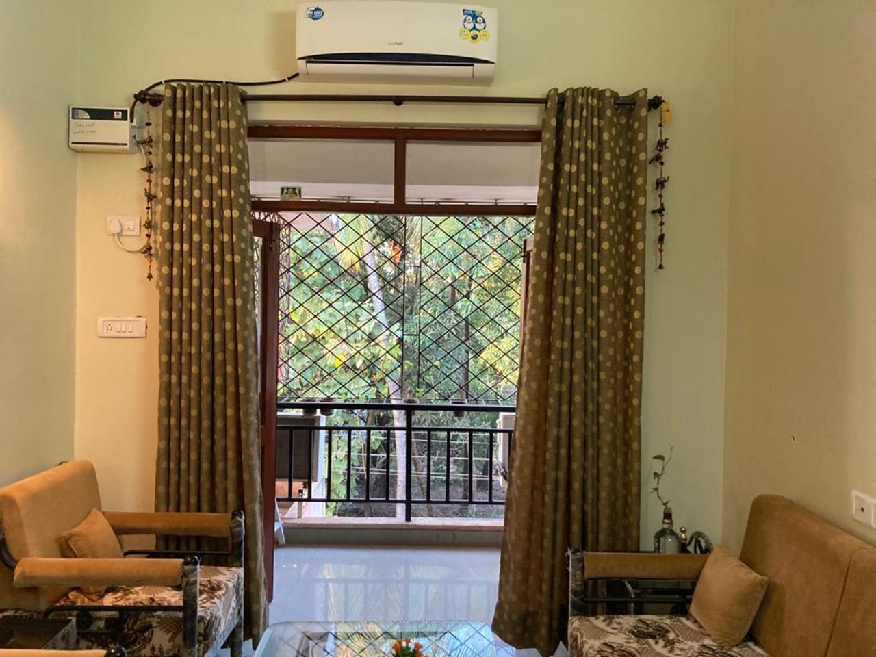 Lavender 2 bhk home by Ravi&Jazz in Arossim, Goa