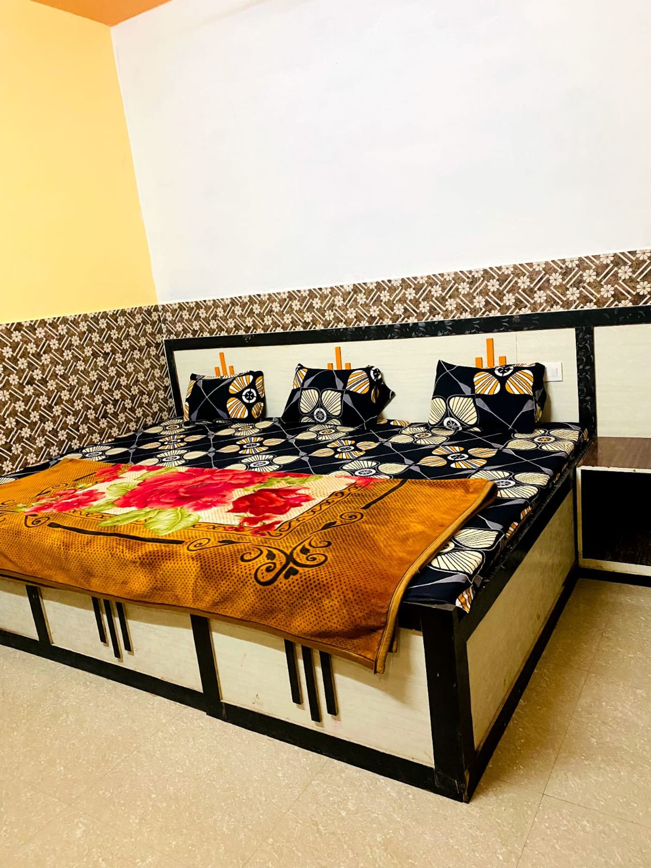 Patel paying guest house in Mathura, Uttar pradesh
