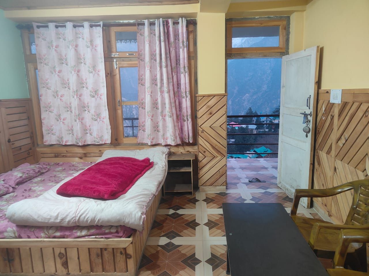 Kalpa road bhagwati mod Brelangi kalpa kinnaur hp in Reckong peo, Himachal Pradesh