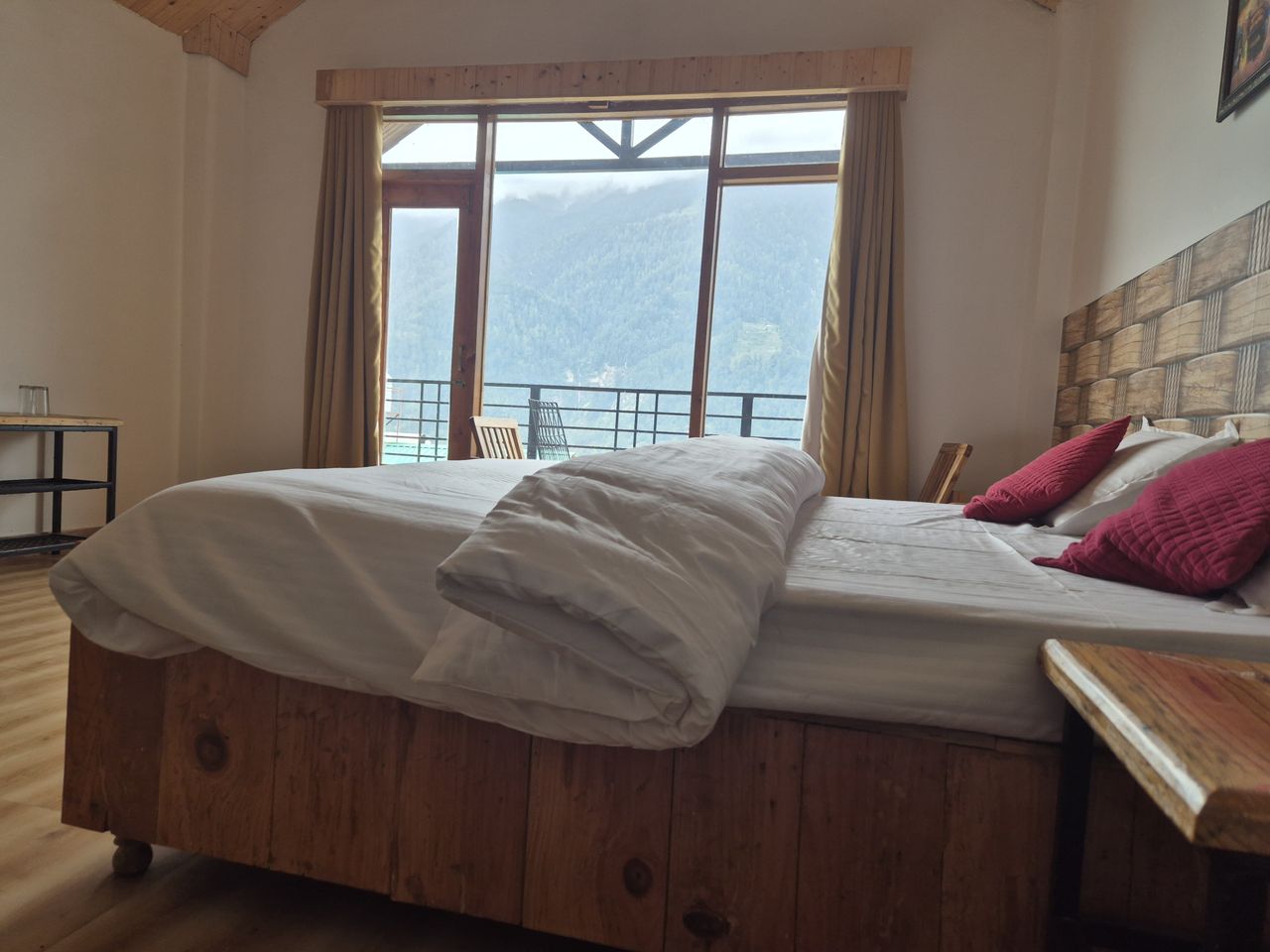 Rustic Retreat in Manali, Himachal Pradesh