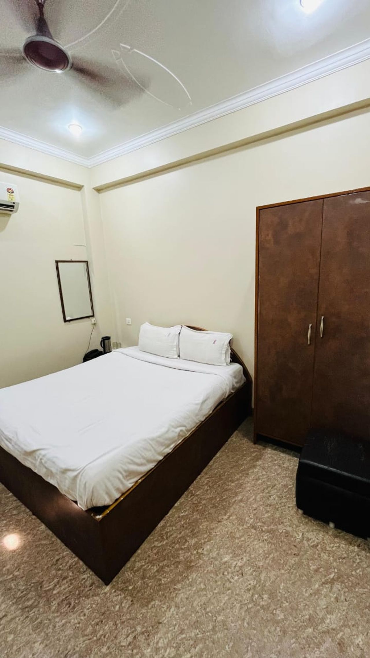 JMD Hotel in Allahabad, Uttar Pradesh